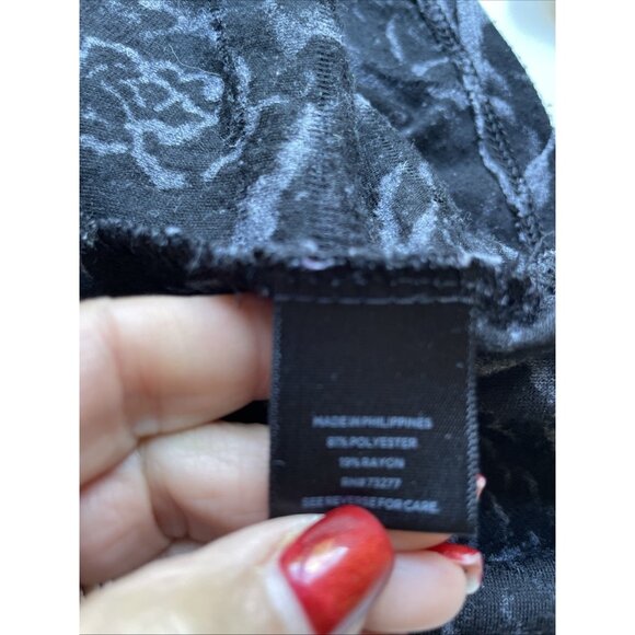 Vera Wang Dark Floral Top Women's Small Black Pleated Textured Whimsigoth Vamp - Picture 7 of 10